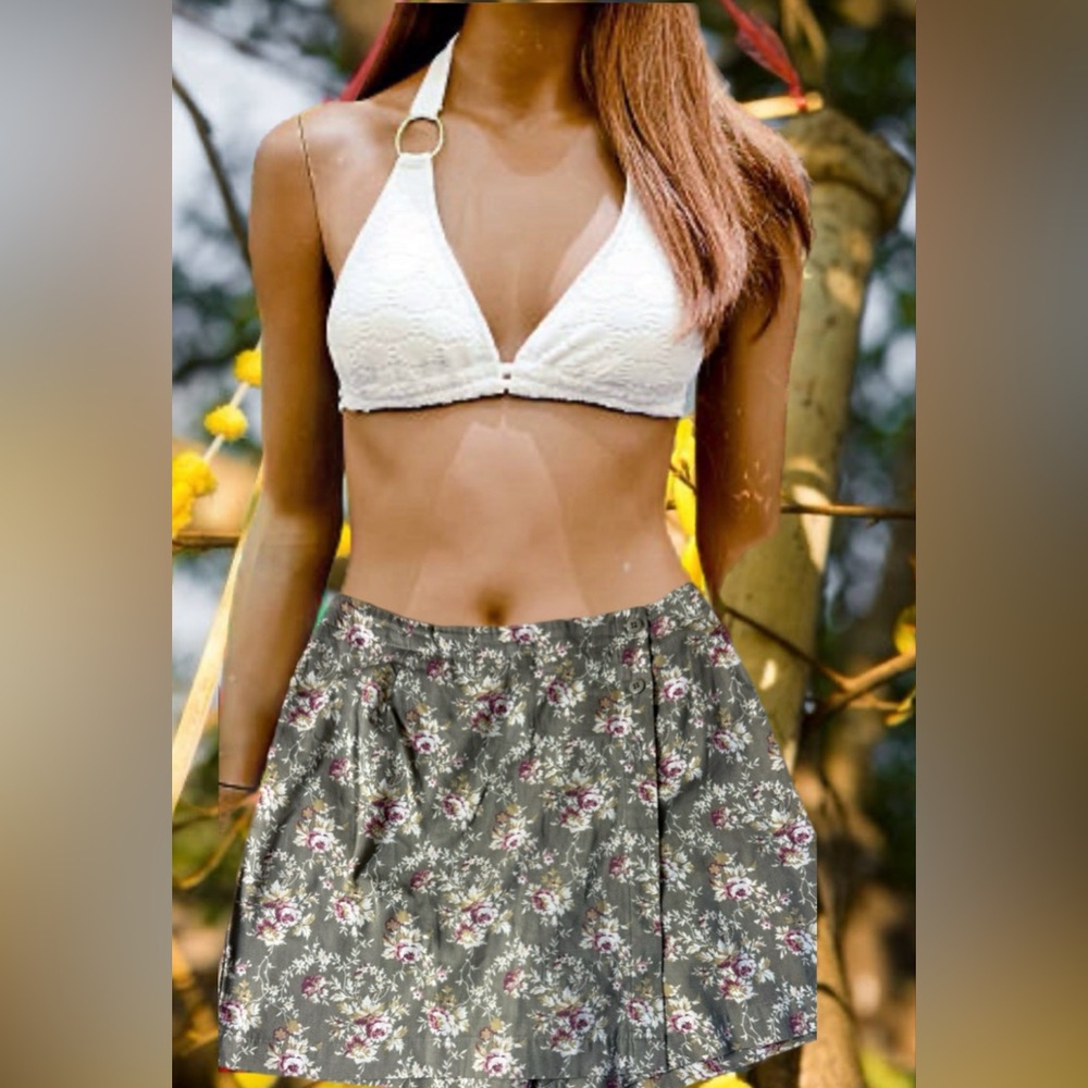 Floral Women's Shorts Van Heusen Pink and Brown A-Line size 10 
Mini Skort